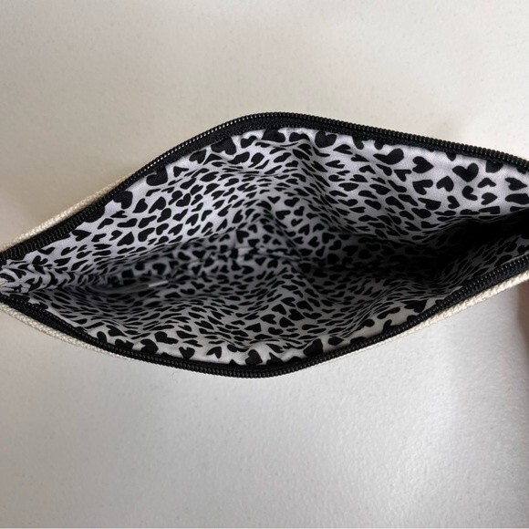 Brighton Jewelry Makeup Heavy Canvas Zipper Top LOVE Pouch Bag 9 X 5.5 Hearts - Picture 3 of 8